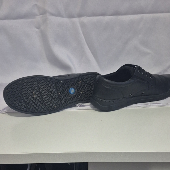 Nunn Bush Black Leather Oxfords - Picture 4 of 4